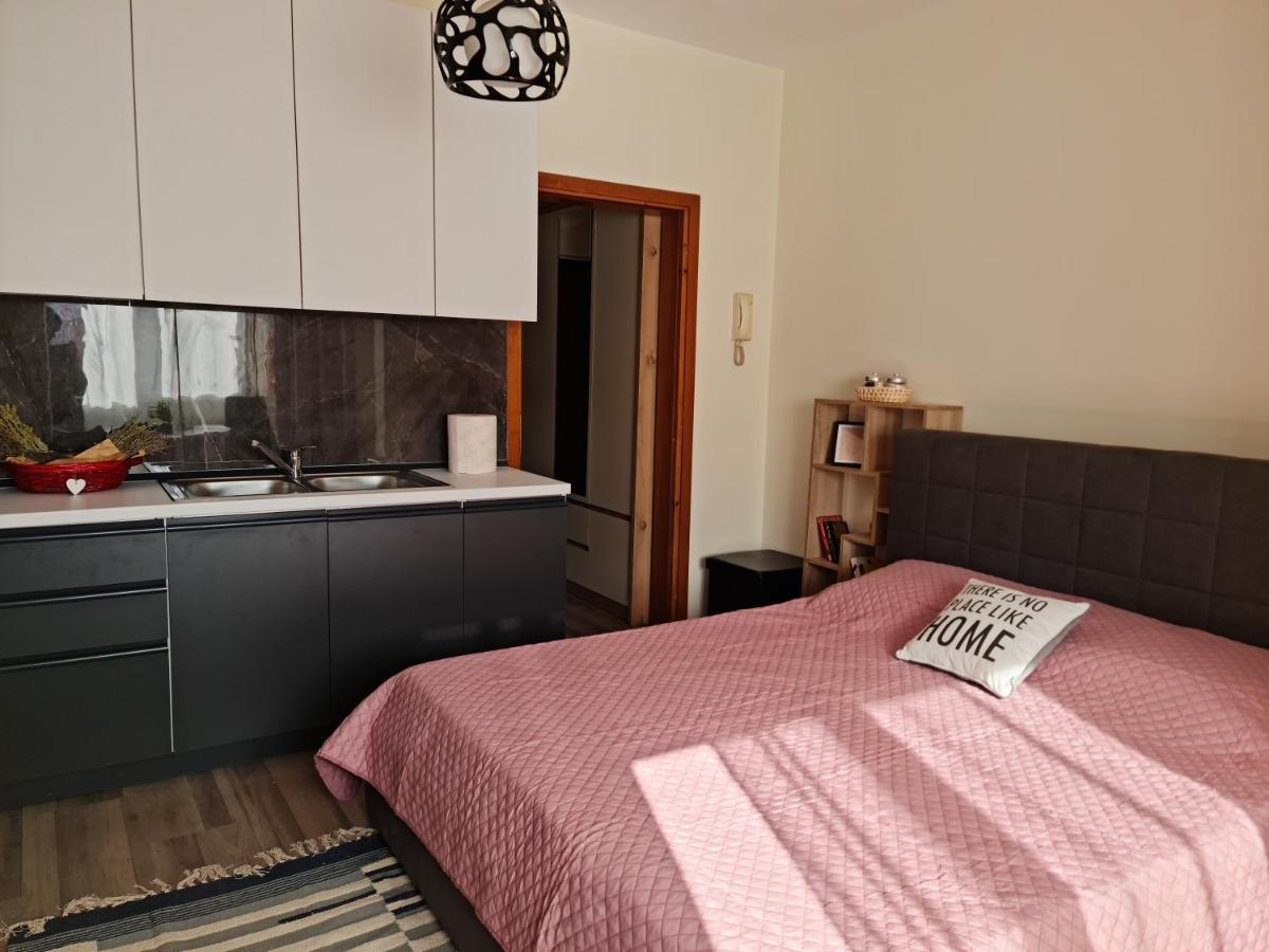 Lovely One Bedroom Studio In Tiranë Ngoại thất bức ảnh