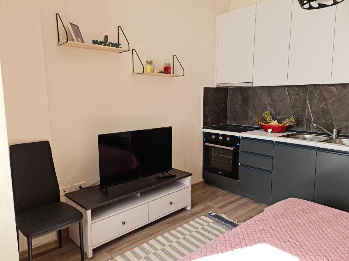 Lovely One Bedroom Studio In Tiranë Ngoại thất bức ảnh