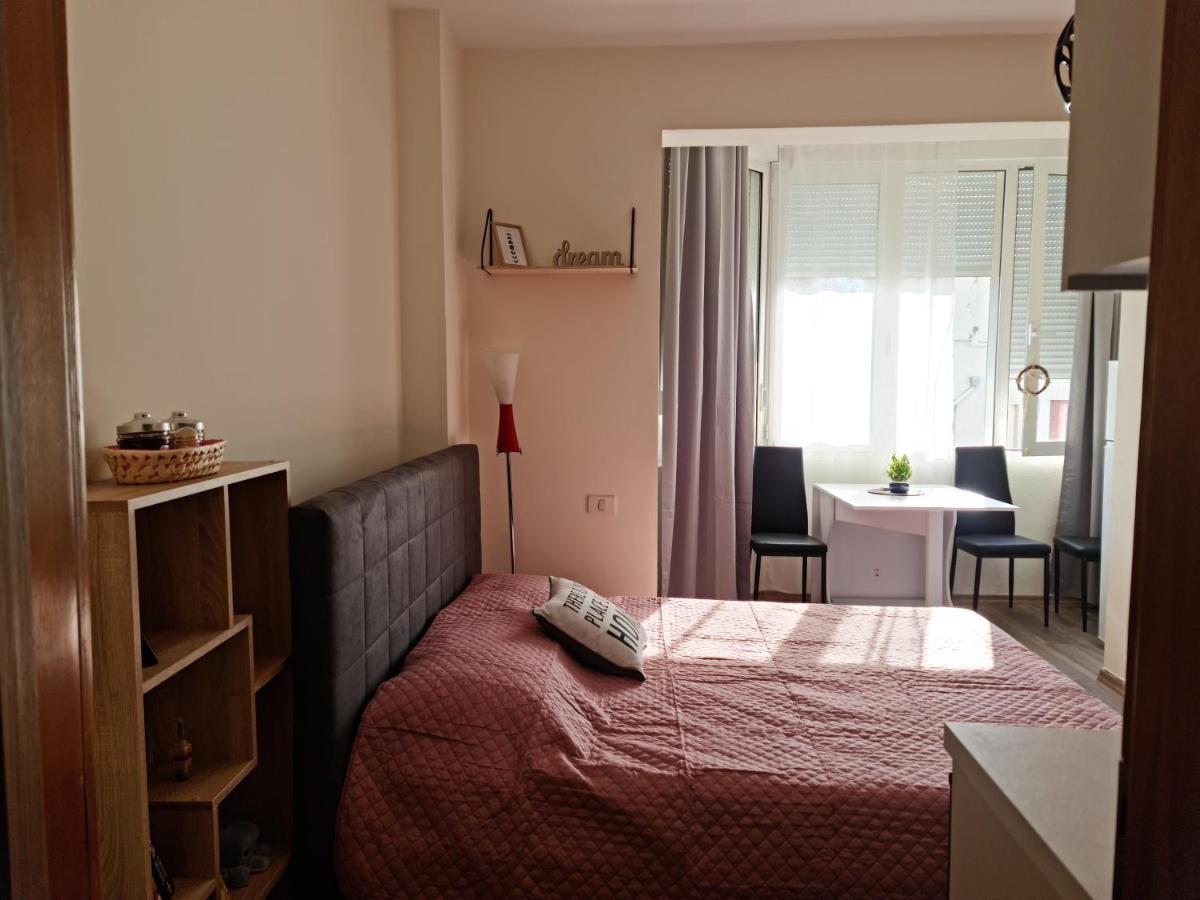 Lovely One Bedroom Studio In Tiranë Ngoại thất bức ảnh